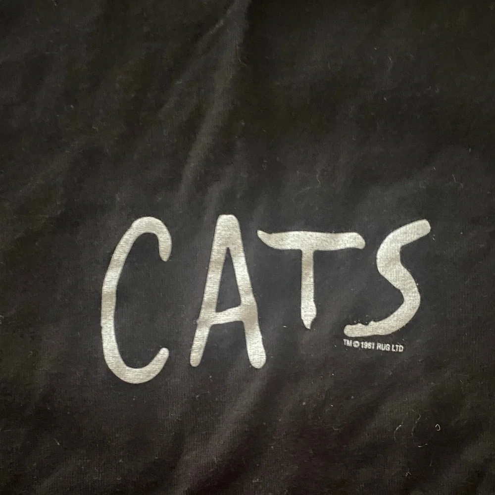 1981 Black 'Cats' Cat Eyes Graphic T-Shirt - $30 M